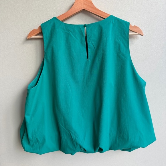 Banana Republic Vibrant Green Bubble-Hem Cropped Top - Picture 7 of 10